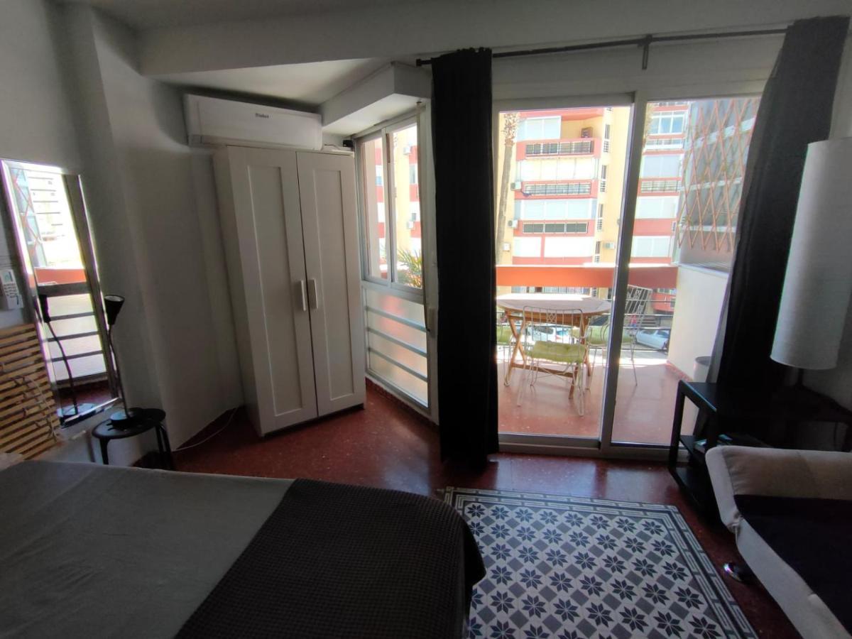 Flat2 Studio 150M From The Beach With Pool Torre Del Mar Bagian luar foto
